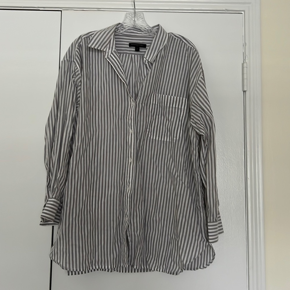 Banana republic grey and white striped button down